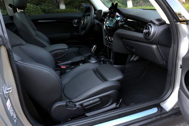 Used MINI MINI 2023 Updated 1.5T COOPER Artist