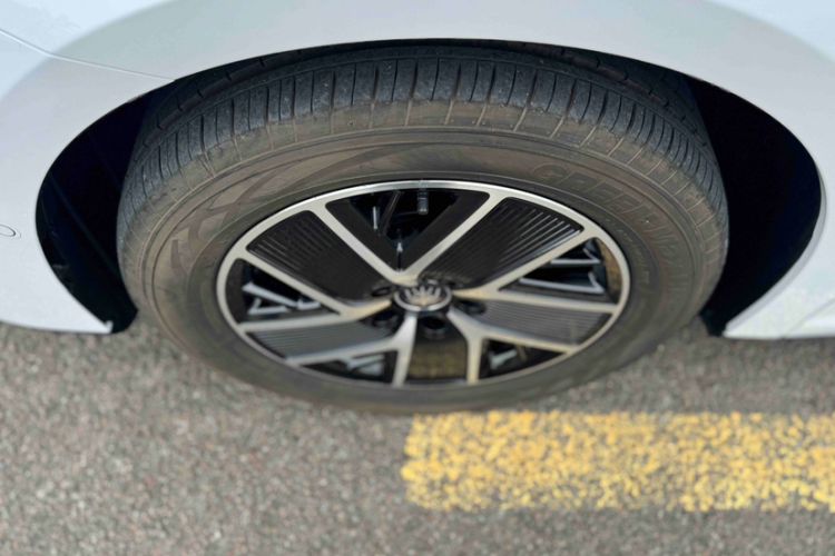 Used BYD Qin L 2025 DM-i Smart Drive 120KM Superior Model
