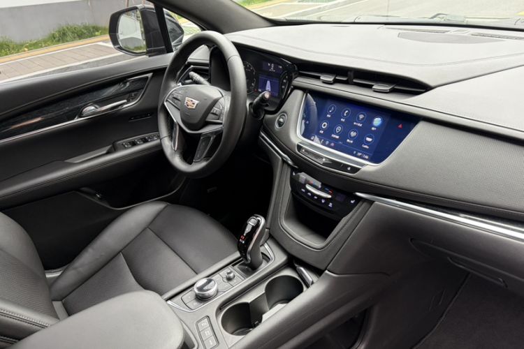 Used Cadillac XT5 2021 2.0T Two-Wheel Drive Luxury Version Interior 2