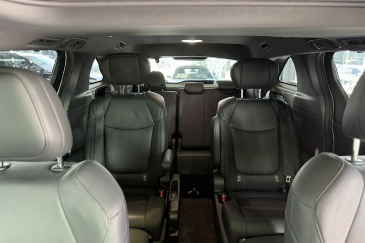 Used Toyota SIENNA 2021 2.5L Hybrid Premium Edition