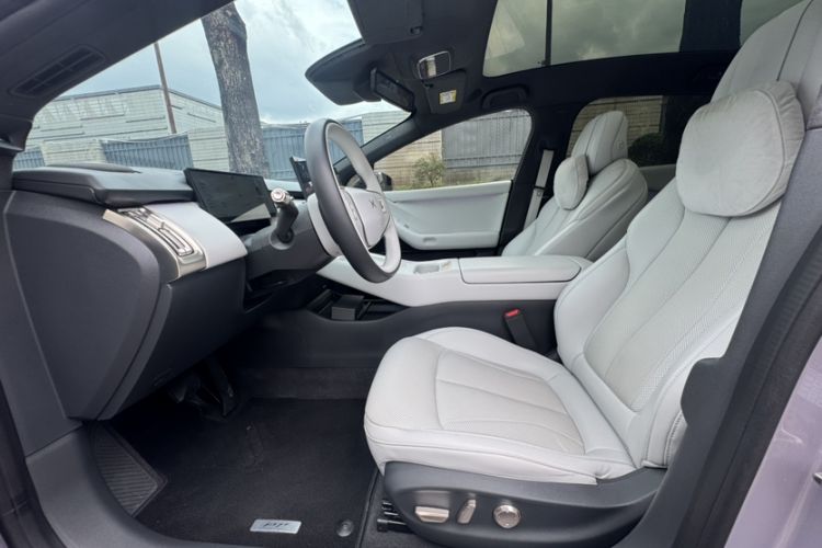 Used XPeng P7+ 2025 Ultra-Long Range Max Flagship Edition Interior 4