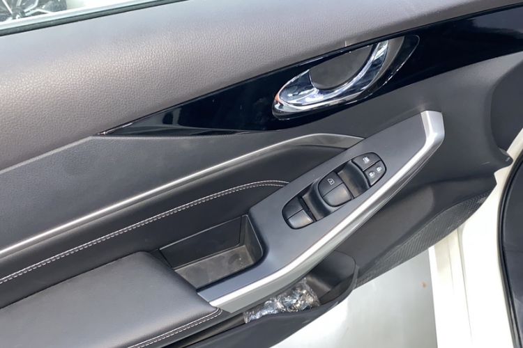 Used Venucia D60 2023 PLUS 1.6L XL CVT Yue Ling Edition Interior 4