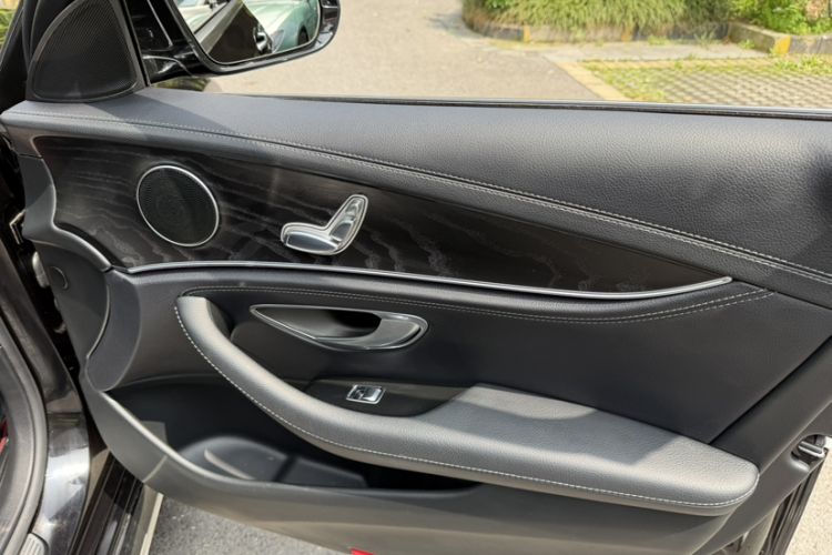 Used Mercedes-Benz E-Class 2018 E 200 L Sport Edition Interior 7