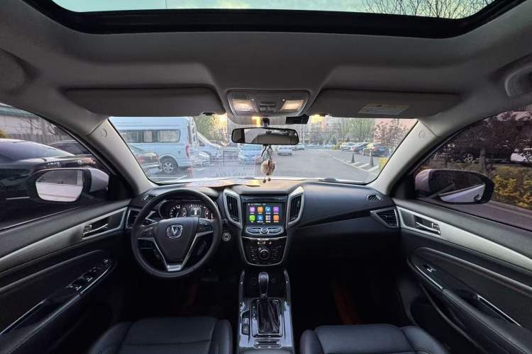 Used CHANGAN CS75 2017 Shangkui Edition 1.5T Automatic Fengxiang Model Interior 1