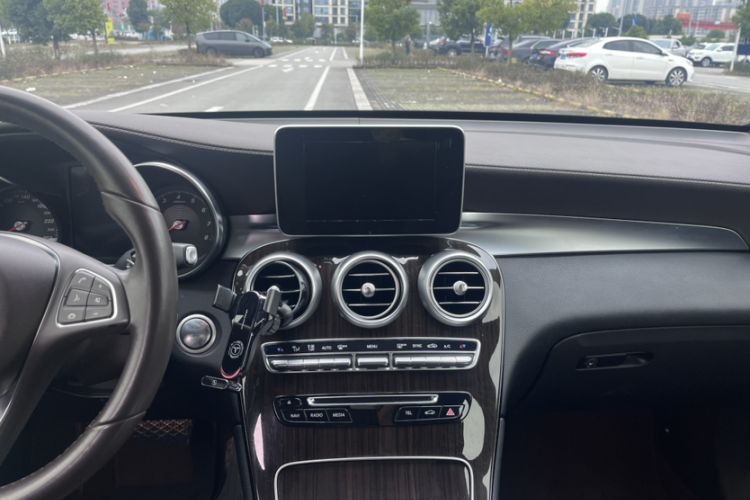 Used Mercedes-Benz GLC 2017 GLC 260 4MATIC Luxury Model