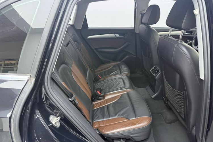 Used Audi Q5 2017 Plus 40 TFSI Technology Model Interior 9