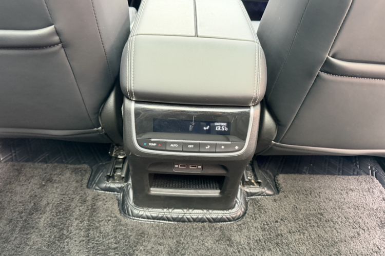 Used GAC Trumpchi GS8 2024 Linghang Series 2.0 TGDI Two-Wheel Drive Luxury Smart Connectivity Version