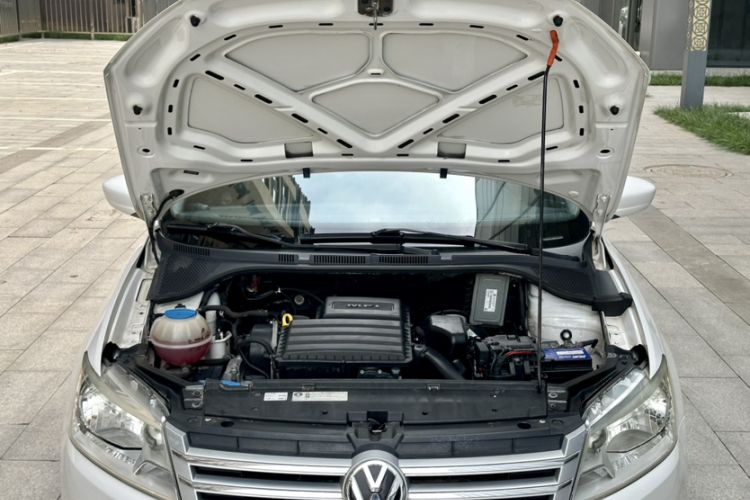 Used Volkswagen Santana 2013 1.6L Manual Comfort Edition Interior 7