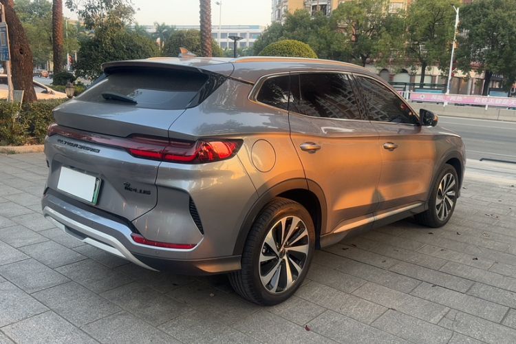 Used BYD Song PLUS New Energy 2023 Champion Edition DM-i 110KM Flagship Model