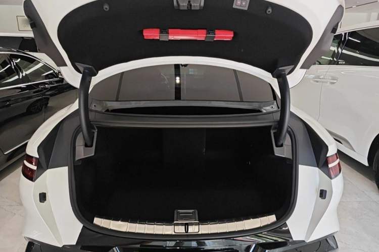 Used Denza Z9 2024 1100 km Four-Wheel Drive Max Version