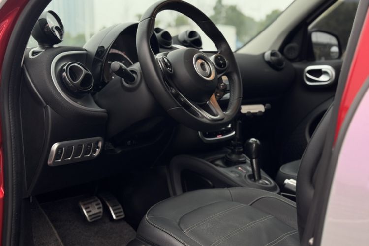 Used smart forfour 2016 0.9T 66 kW Pioneer Edition
