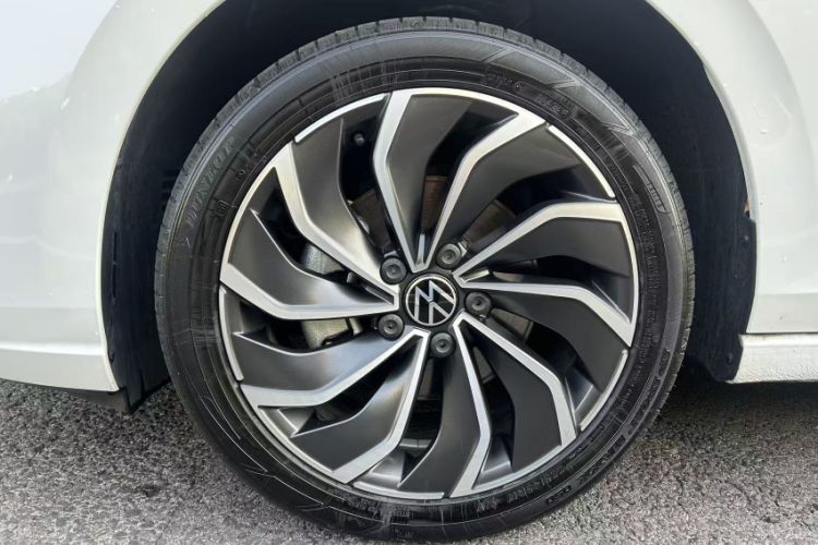 Used Volkswagen Golf 2024 280TSI DSG Pro 50th Anniversary Edition
