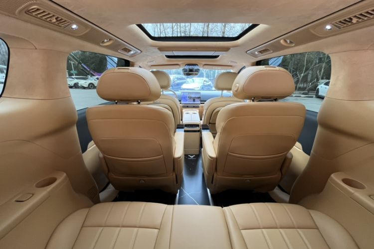 Used VOYAH Dream 2025 PHEV Four-Wheel Drive Prestige Qiankun Edition