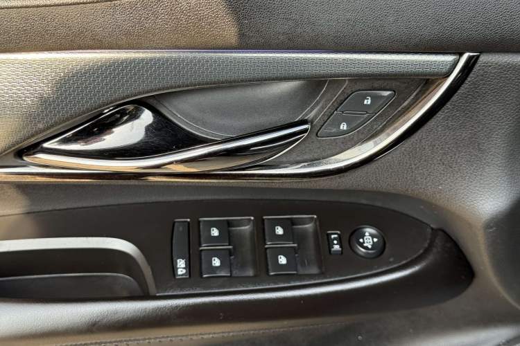 Used Cadillac ATS-L 2017 28T Tech Edition Interior 6