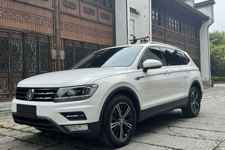 Used Volkswagen Tiguan L 2019 Updated Version 330TSI Automatic Two-Wheel Drive Panoramic Comfort Edition China VI Standard