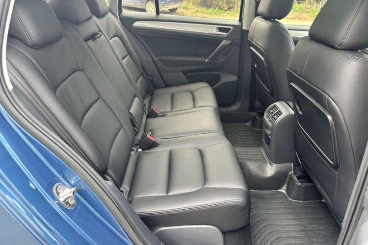 Used Volkswagen Golf Sportsvan 2016 230TSI Automatic Trend Edition Interior 2