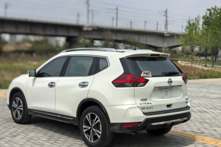 Used Nissan X-Trail 2017 2.5L CVT Luxury Edition 4WD
