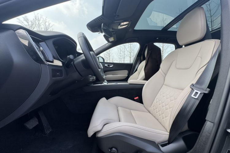 Used Volvo XC60 2026 B5 4x4 SmartDrive Sport Edition
