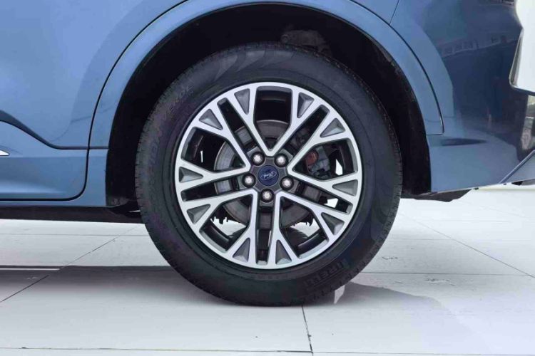 Used Ford Escape 2020 EcoBoost 245 Two-Wheel-Drive Titanium Edition Exterior 11