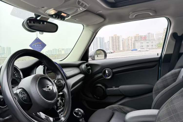 Used MINI MINI 2016 1.5T COOPER Five-Door Edition
