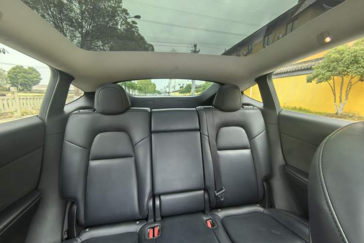 Used Tesla Model Y 2022 Performance High-Performance All-Wheel-Drive Version
