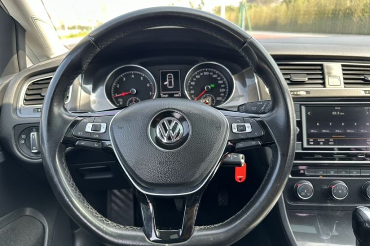 Used Volkswagen Golf 2018 230TSI Automatic Comfort Model
