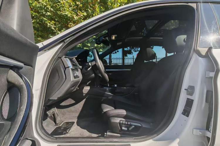 Used BMW 3 Series GT 2019 320i M Sport Package