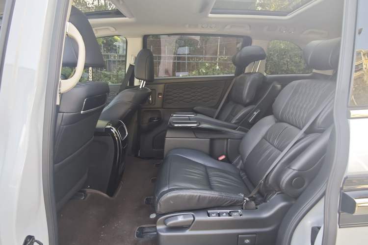 Used Honda Elysion 2024 2.0L eHEV Luxury Edition