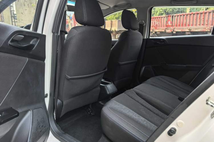 Used Baojun 310 2016 1.2L manual Comfort trim level