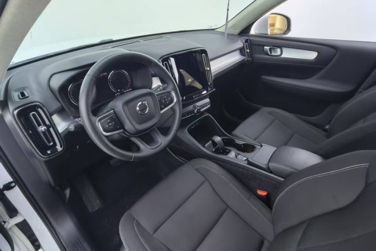 Used Volvo XC40 2022 T4 Four-Wheel Drive Smart & Stylish Edition