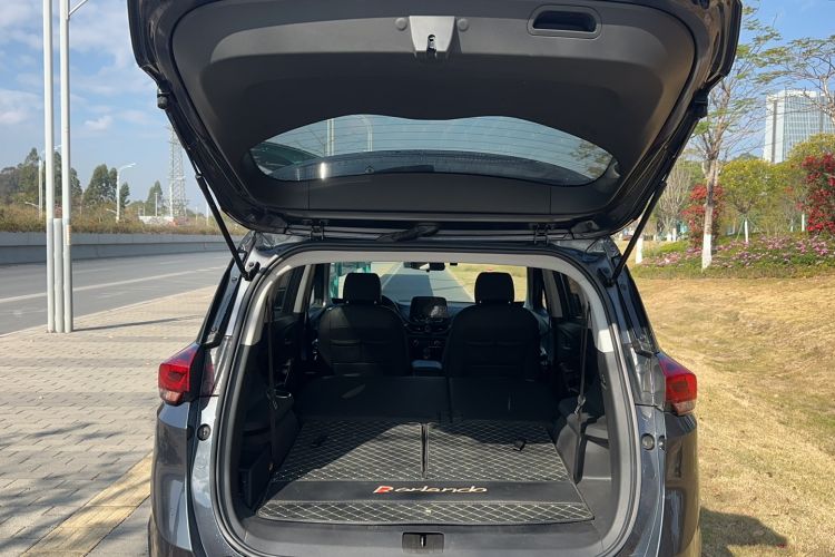 Used Chevrolet Orlando 2020 Light Hybrid Redline 530T Automatic Enjoyment Edition (5+2 Models)