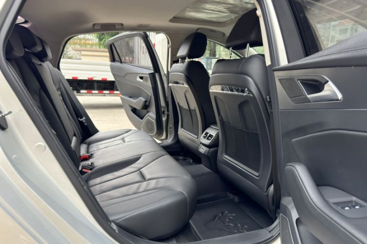 Used Hongqi H5 2022 Classic Model 1.5T DCT Flagship Edition
