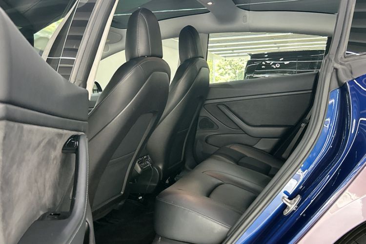 Used Tesla Model 3 2019 Long-Range Rear-Wheel-Drive Version
