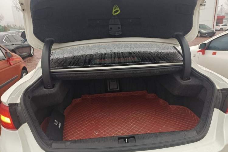 Used Geely Auto Emgrand GT 2016 2.4L Zunya Model