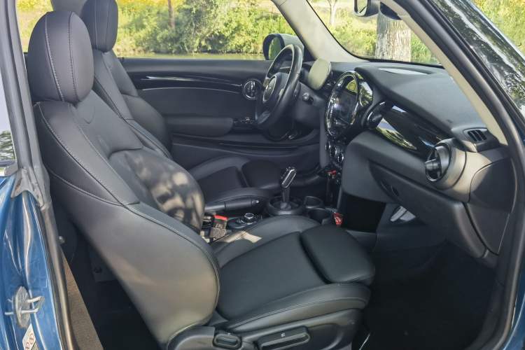 Used MINI 2022 Updated 1.5T COOPER Classic Edition