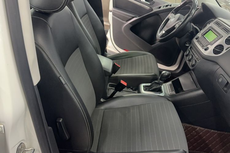 Used Volkswagen Tiguan 2016 300TSI Automatic All-Wheel Drive Fashion Vision Edition Right Front Seat