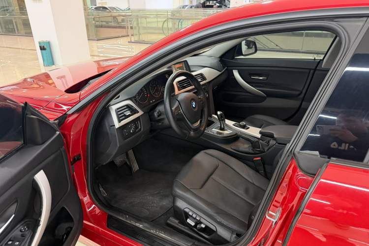 Used BMW 4 Series 2016 420i Gran Coupe Active Edition Interior 4