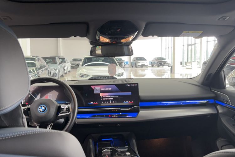 Used BMW i5 2024 eDrive 35L Luxury Model with M Sport Package
