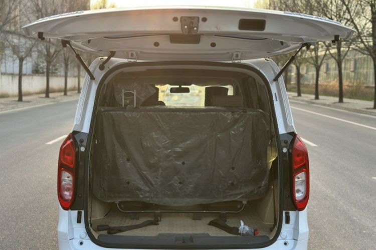 Used Wuling Hongguang New Energy 2025 Extended-Range Hybrid 50KM Comfort Version Trunk