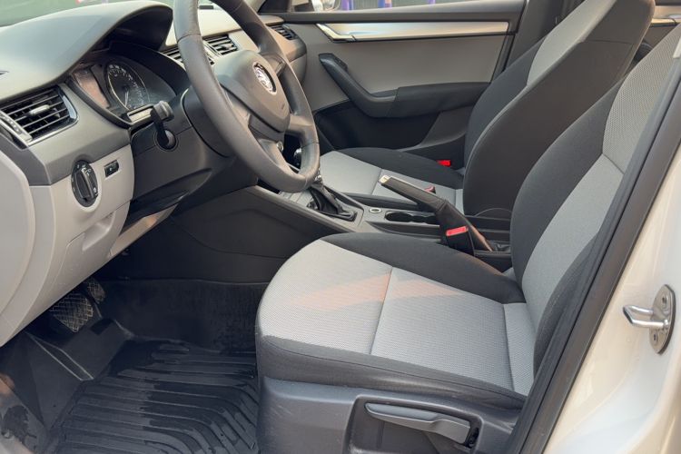 Used Skoda Octavia 2015 1.6L Automatic Eado Edition