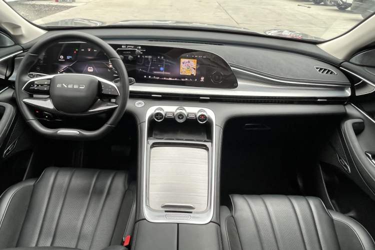 Used EXEED Lingyun 2024 300T Two-Wheel Drive Starlight Edition