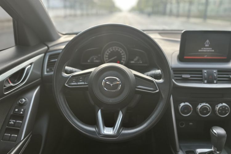 Used Mazda CX-4 2018 2.0L Automatic Two-Wheel Drive Blue Sky Dynamic Version China V Standard
