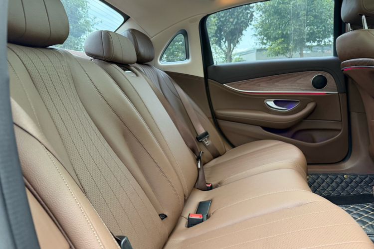 Used Mercedes-Benz E-Class 2023 Updated E 300 L Fashion Edition
