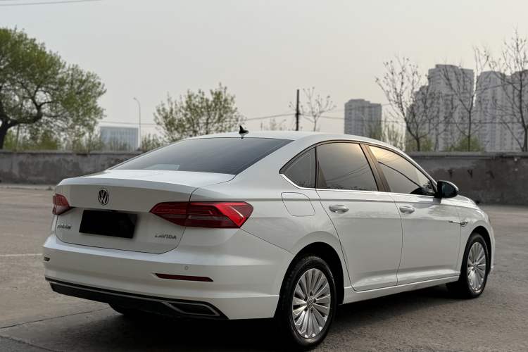 Used Volkswagen Lavida 2019 1.5L Automatic Comfort Edition China VI Standard Exterior 3