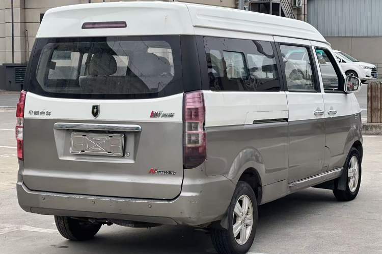 Used Jinbei New Hiace X30L 2016 1.5L Wealth Edition DLCG14