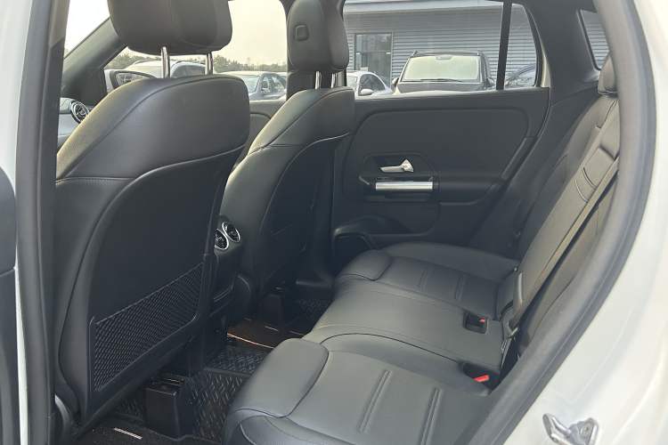 Used Mercedes-Benz GLA 2022 GLA 200 Interior 4