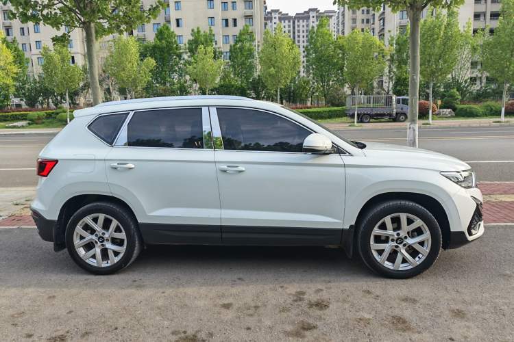 Used Jetta VS5 2022 280TSI Manual Advanced Trim Exterior 3