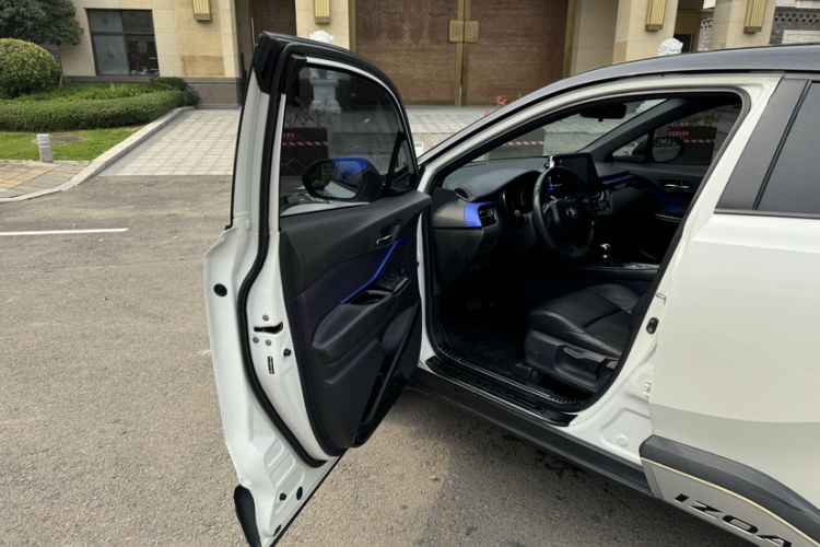 Used Toyota IZOA 2018 2.0L Yichi Edition China V Standard
