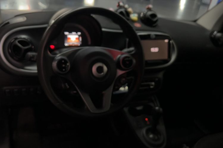 Used smart fortwo 2019 0.9T 66kW Hardtop Engine Version China VI Emission Standard Interior 3