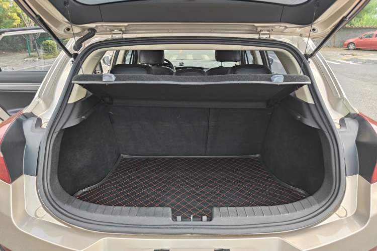 Used Geely Auto Emgrand GS 2016 Elegant Edition 1.8L Manual Fashion Model
